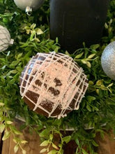 Load image into Gallery viewer, Vallery Farmhouse Peppermint Hot Chocolate Bomb with marshmallows